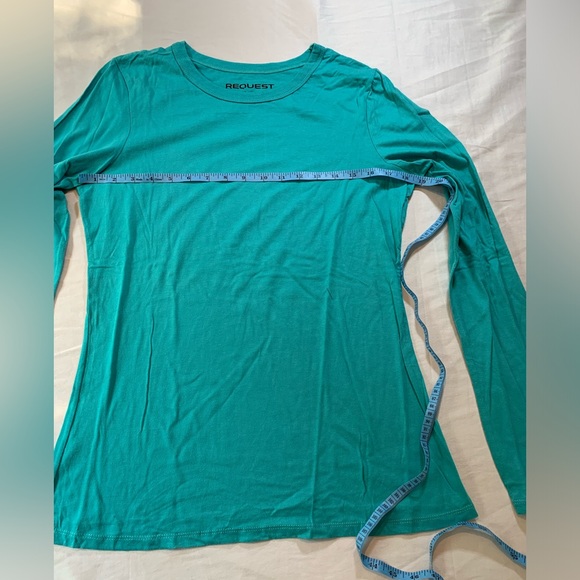 New long sleeve tee. L - Picture 3 of 8